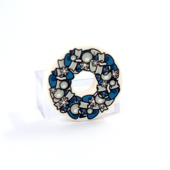 2x2 Round - Christmas Wreath - Blue and White