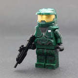 Master Chief – Dark Green custom minifigure front view with gold visor and Classic BR